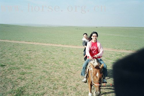 名女人与马