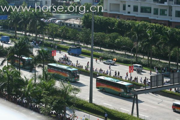 [分享]080508奥运圣火路过家门口