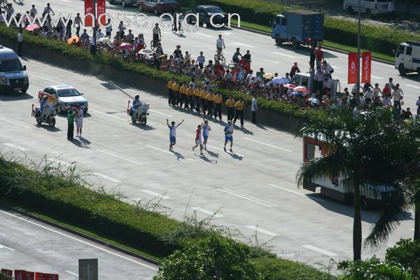[分享]080508奥运圣火路过家门口