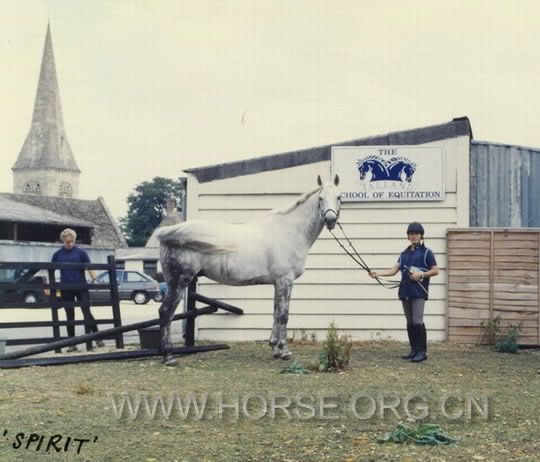 the church yard, TallandSchool. Aug.1990.jpg