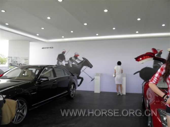 AMG 展台.jpg