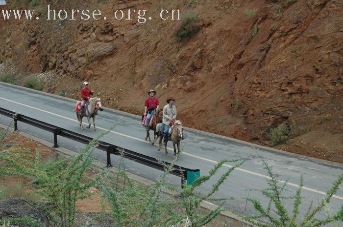 滇西北（中甸丽江泸沽湖）三人探险队－马不停蹄之5（环泸沽湖野骑）