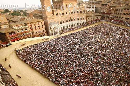 [转帖]THE ITALY PALIO HORSE RACE