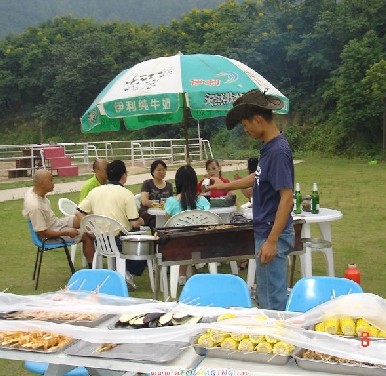 苏州冠军马场特色夜骑烧烤