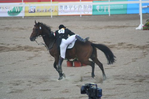 现代五项马术抢先放