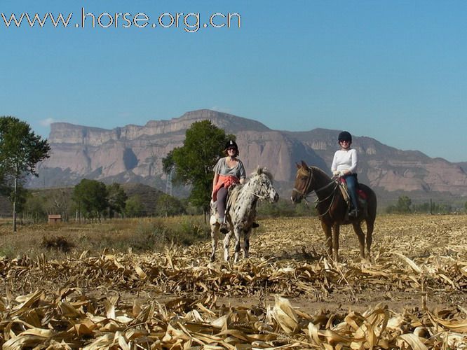 Horseback riding on the Great Wall of Yan? 2 UK Ladies did it!