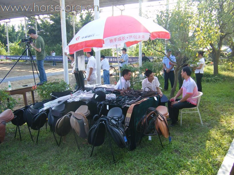 深圳伊玛特马具倾情赞助广州天麓马术场地障碍常规赛