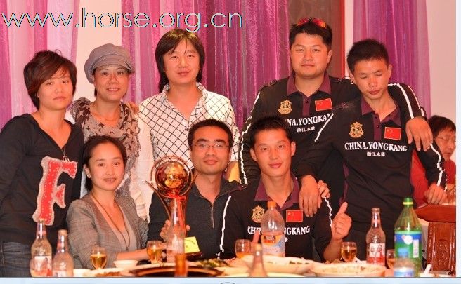 浙江永康黑马骑士庄园俱乐部在南通5公里耐力赛拿了冠军