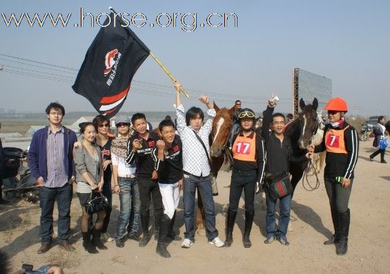 浙江永康黑马骑士庄园俱乐部在南通5公里耐力赛拿了冠军