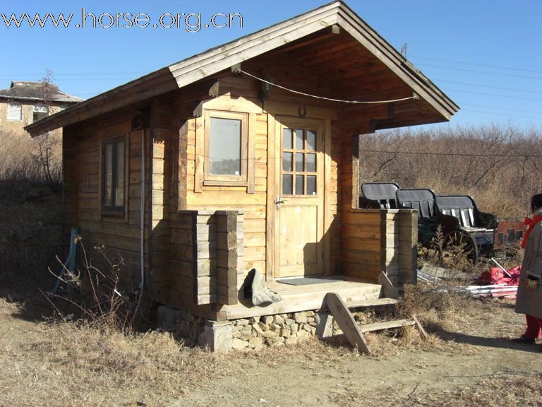 大连风雷骑士俱乐部出售马车及木质小屋