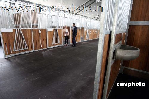 尋找國內組裝式馬廄製造商