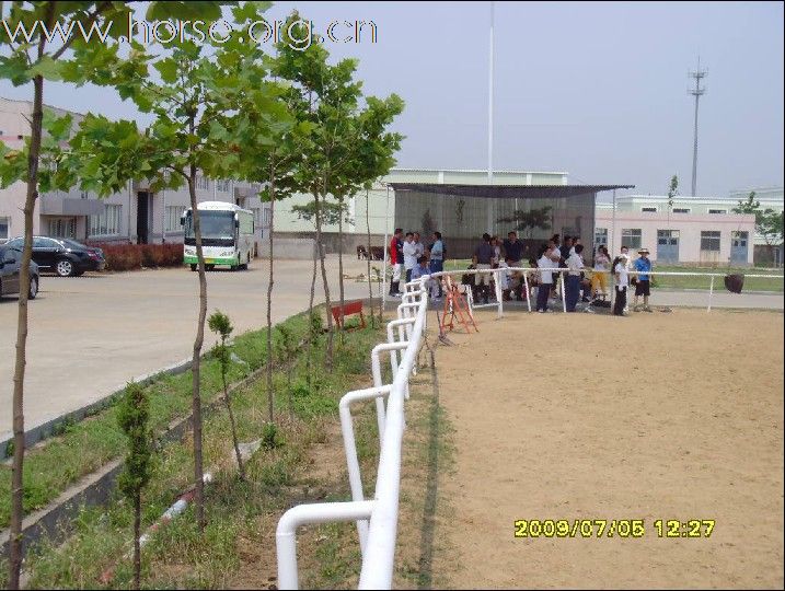 青岛登山队周日再次相聚登程马术俱乐部~~