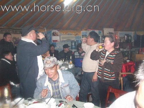 [贴图]10-1-24欢聚在巴老爷的蒙古包