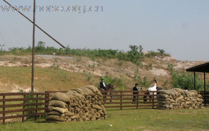 跑马场剧组开机仪式!