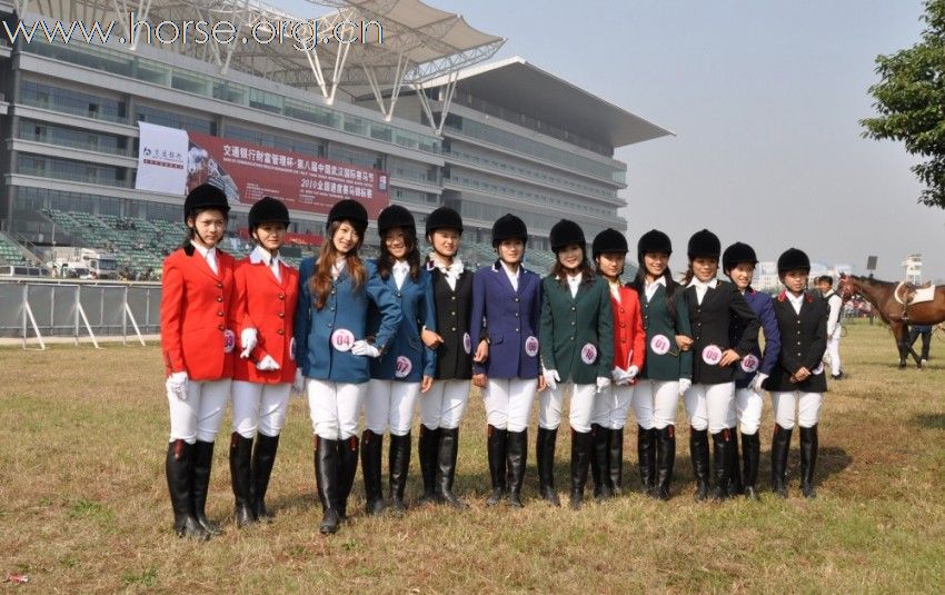 万江雄赞助武汉马模全套马术服装