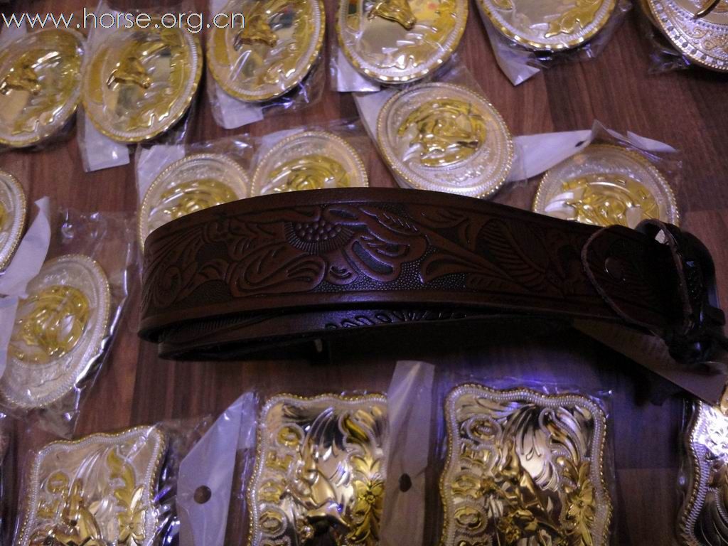 全世界无产阶级马友团结起来，团购巨便宜的巴扣！