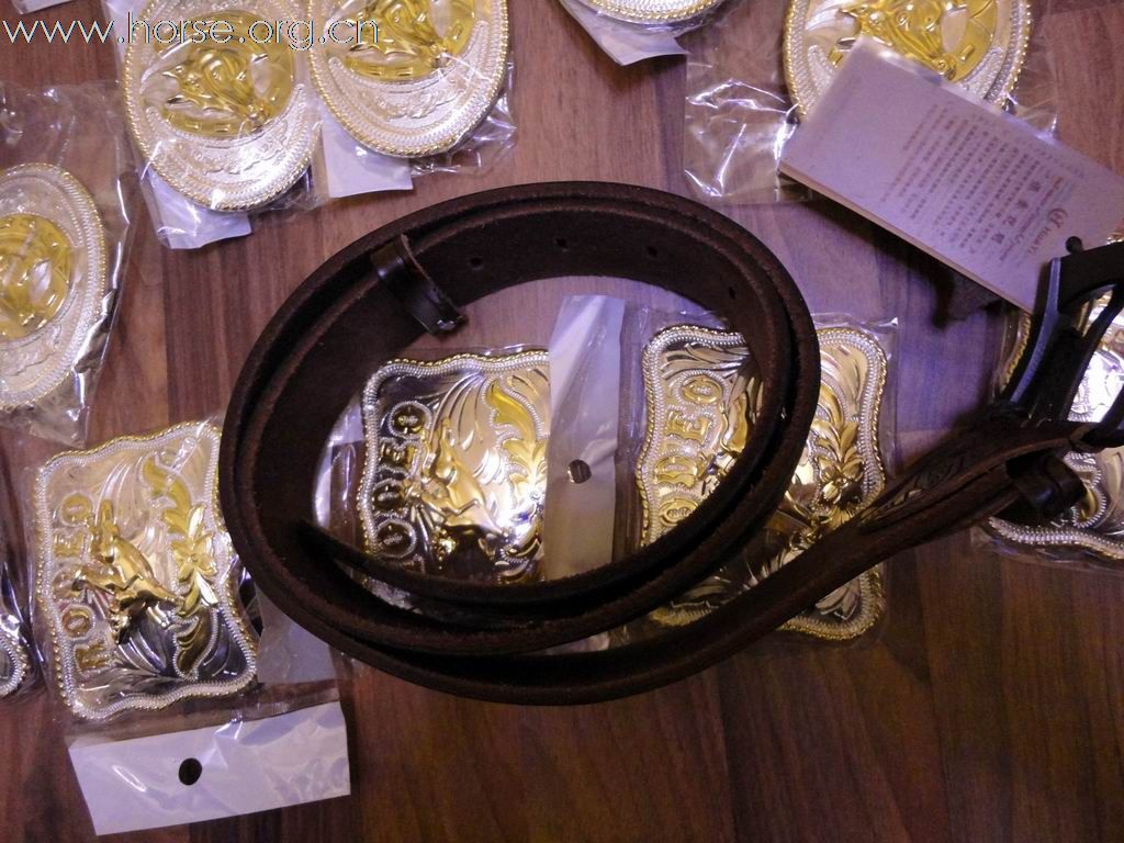 全世界无产阶级马友团结起来，团购巨便宜的巴扣！