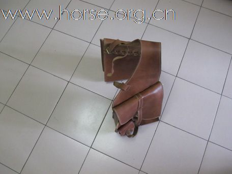 实惠价格出售一个西部马鞍包,适合长途穿越.