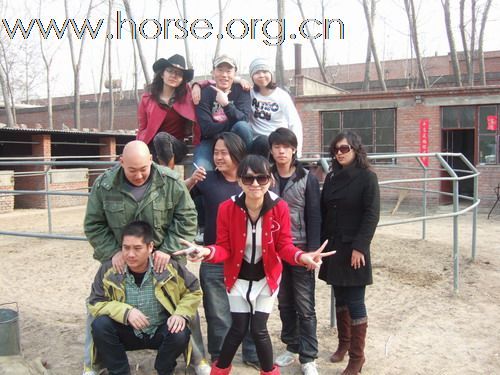 “以马为盟”群招募喜欢野外骑马的朋友加入。