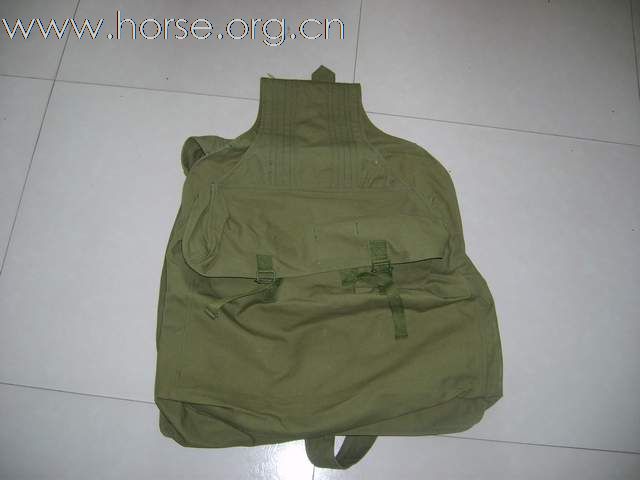[出售]68年的骑兵通信袋