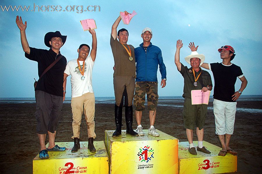 2010青岛全国沙滩马术点燃激情夏日