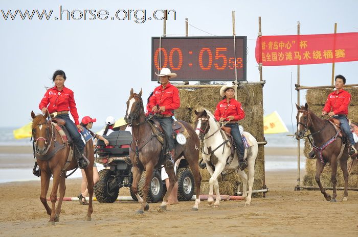 “中铁.青岛中心”杯2010年青岛全国沙滩马术绕桶及耐力赛圆满结束