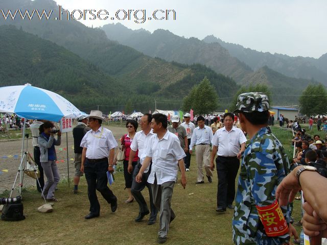 参观天祝藏族自治县赛马会