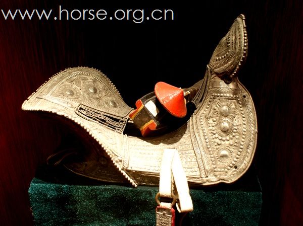 见过这么漂亮的鞍子吗？西南少数民族的国家级文物