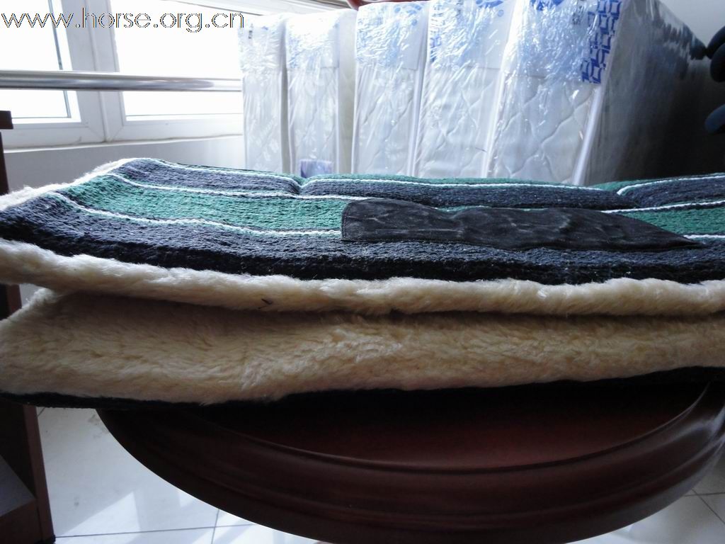 新到两款物美价廉的西部鞍，进口，纯新
