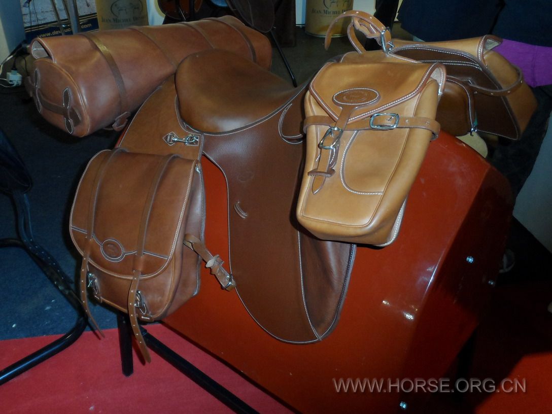 HKK saddle (1).jpg
